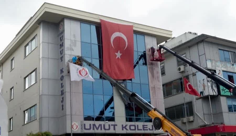  Dış Cephede Bulunan Reklamlar Nasıl Sökülür?